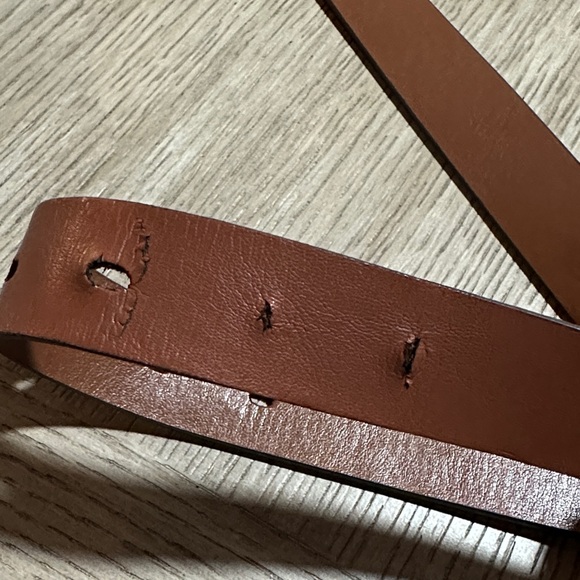XS Banana Republic Brown Leather Belt with Gold Buckle - Picture 13 of 13